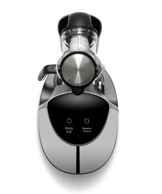 Grau-schwarzer Saft-Extraktor.